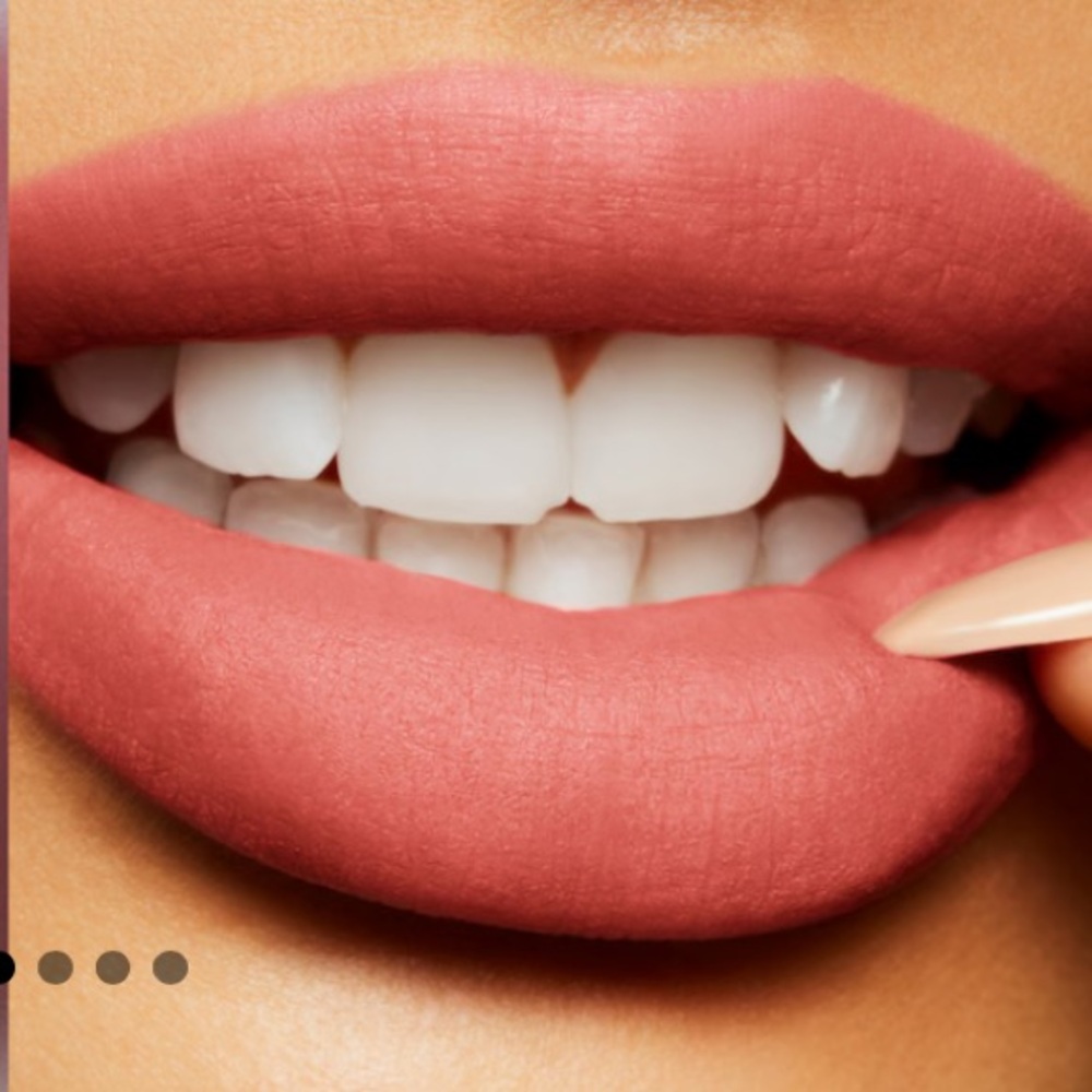 LAST 💋 PINK ROSES a POWDER KISS LIP + CHEEK MOUSSE. RETAIL $27. ** NEW